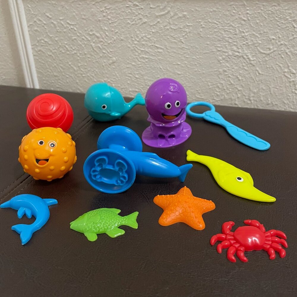 Hasbro Play-Doh Ocean Tools with Sea Animal Extras